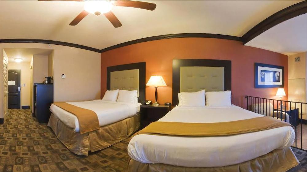 Holiday Inn Express Hotel & Suites Columbia-Fort Jackson By Ihg Exterior photo