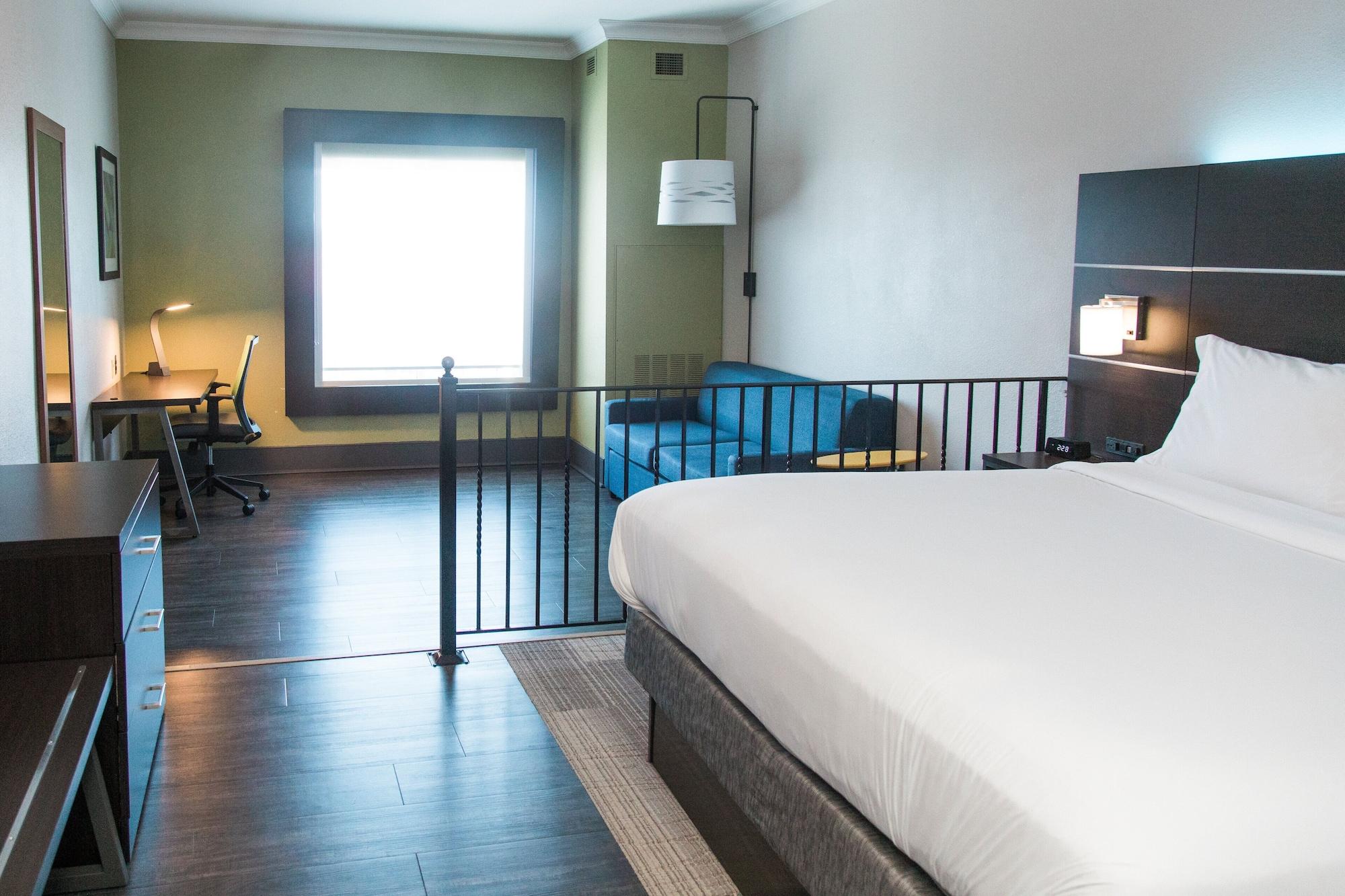 Holiday Inn Express Hotel & Suites Columbia-Fort Jackson By Ihg Exterior photo