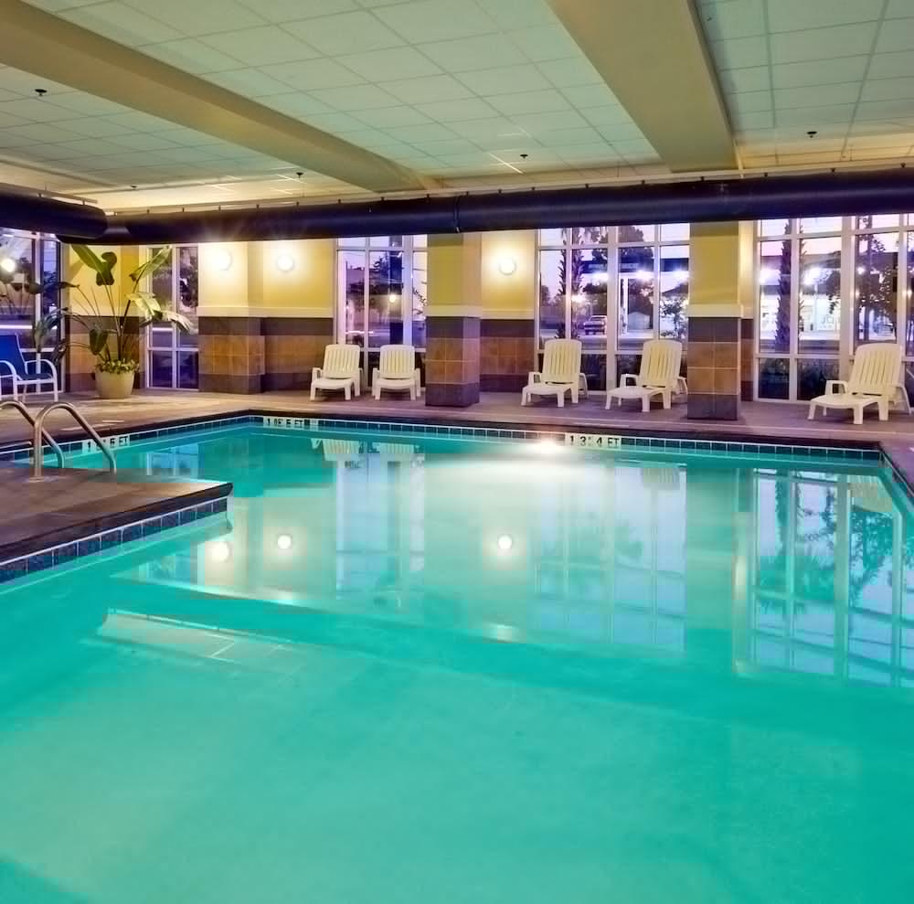Holiday Inn Express Hotel & Suites Columbia-Fort Jackson By Ihg Exterior photo