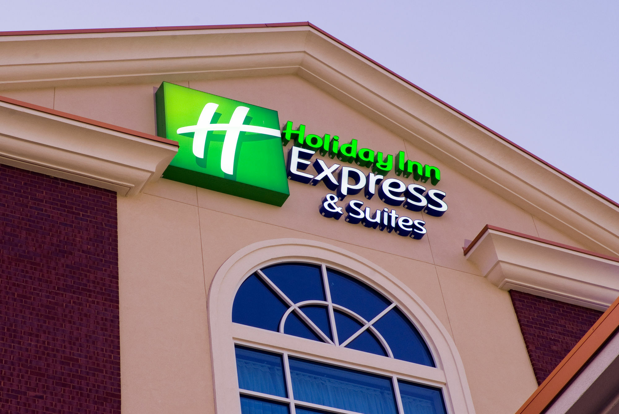 Holiday Inn Express Hotel & Suites Columbia-Fort Jackson By Ihg Exterior photo