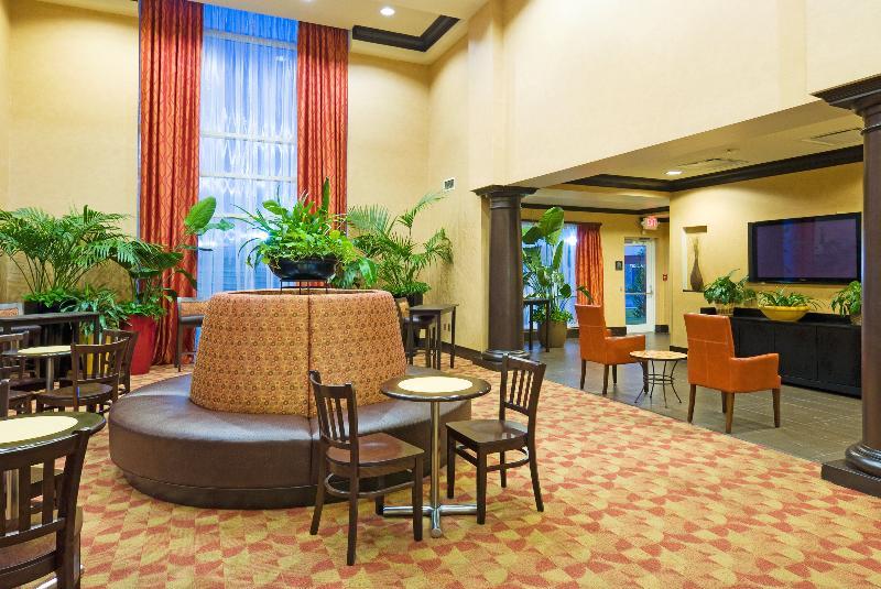 Holiday Inn Express Hotel & Suites Columbia-Fort Jackson By Ihg Exterior photo